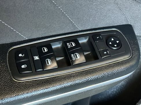 Used 2018 Dodge Charger SXT Plus RWD image 14