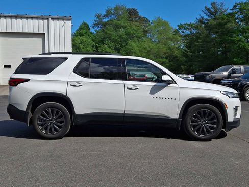 Used 2023 Chevrolet Traverse RS w/ LPO, Floor Liner Package AWD/4WD image 4