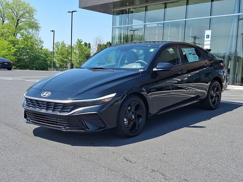 New 2026 Hyundai Elantra Sport FWD image 2