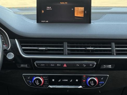 Used 2018 Audi Q7 3.0T Prestige w/ Prestige Package AWD/4WD image 17