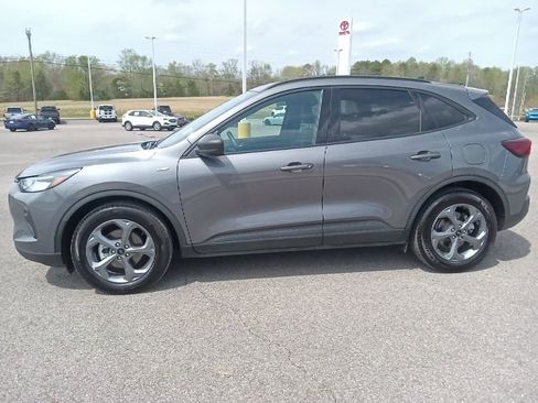 Used 2025 Ford Escape ST-Line FWD image 6