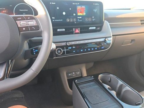 New 2025 Hyundai Ioniq 5 SEL image 10