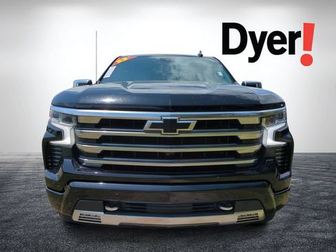 Used 2023 Chevrolet Silverado 1500 High Country w/ Technology Package AWD/4WD image 9