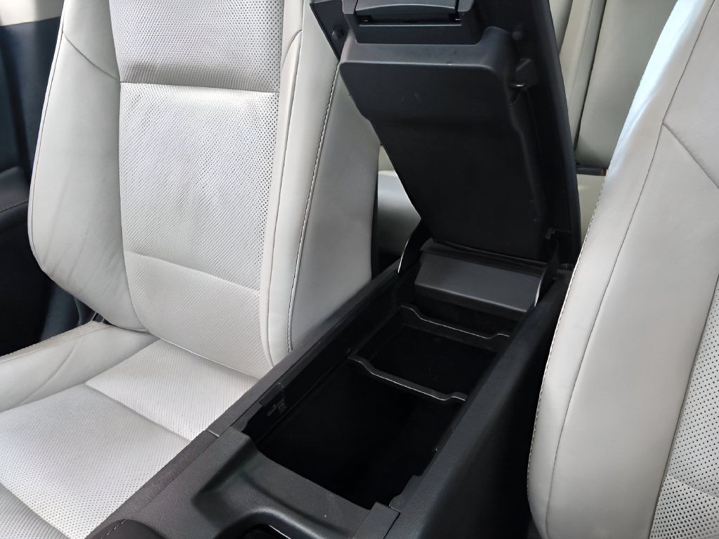 Used 2014 Lexus ES 350 w/ Luxury Package FWD image 22