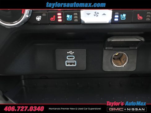 Used 2024 Ford F350 Lariat w/ Camper Package image 28