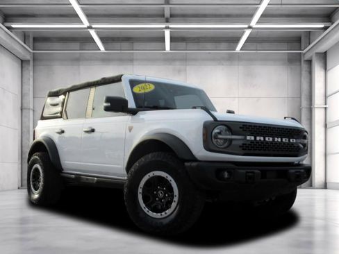 Used 2022 Ford Bronco Badlands w/ Sasquatch Package image 1