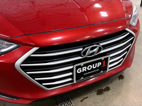 Used 2017 Hyundai Elantra Value Edition image 31