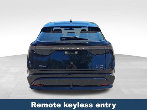 Used 2023 Nissan Ariya AWD image 6
