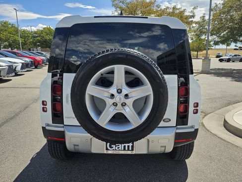 Used 2023 Land Rover Defender 110 SE AWD/4WD image 7