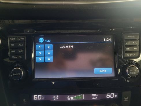 Used 2016 Nissan Rogue SL w/ SL Premium Package AWD/4WD image 25