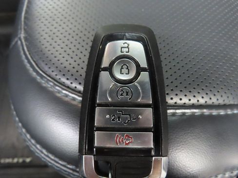 Used 2025 Ford F250 Platinum image 60