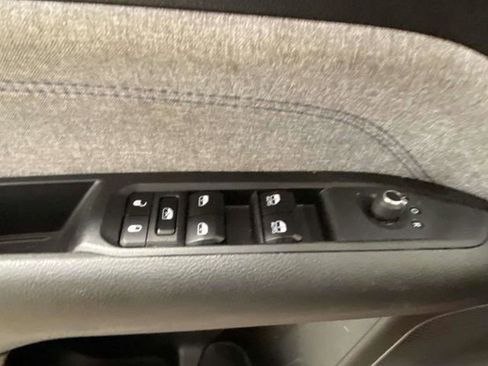 Used 2024 Jeep Compass Latitude image 13