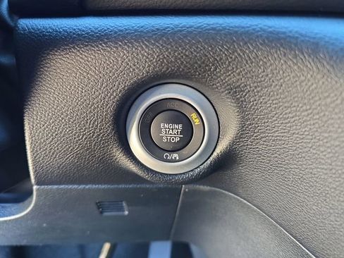 New 2026 Chrysler Voyager LX image 26