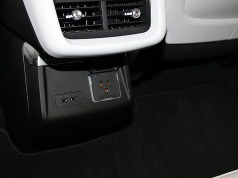 Certified 2024 Cadillac Lyriq Sport image 12