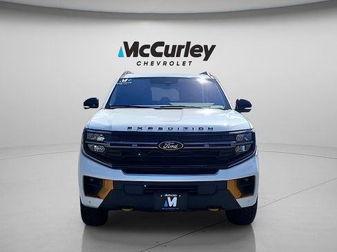 Used 2025 Ford Expedition Tremor AWD/4WD image 2