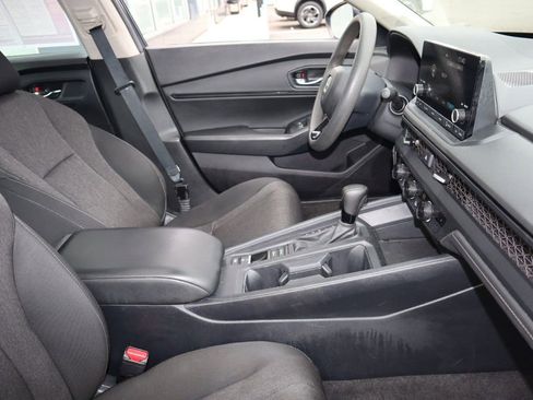 Used 2023 Honda Accord EX image 26