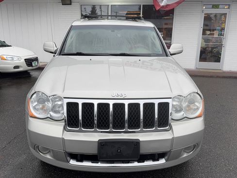 Used 2009 Jeep Grand Cherokee Overland image 2