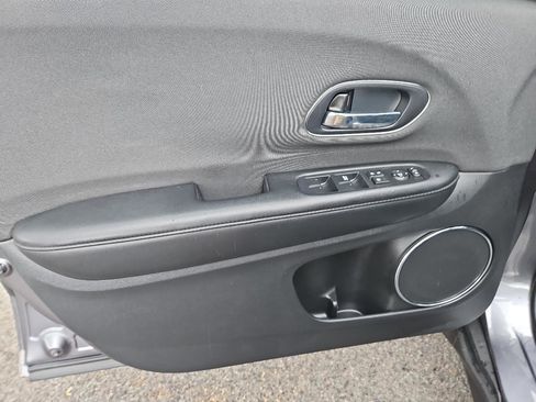 Used 2022 Honda HR-V EX image 14