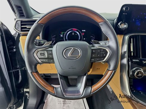 Used 2023 Lexus LX 600 4WD w/ Accessory Package (Z1) image 12