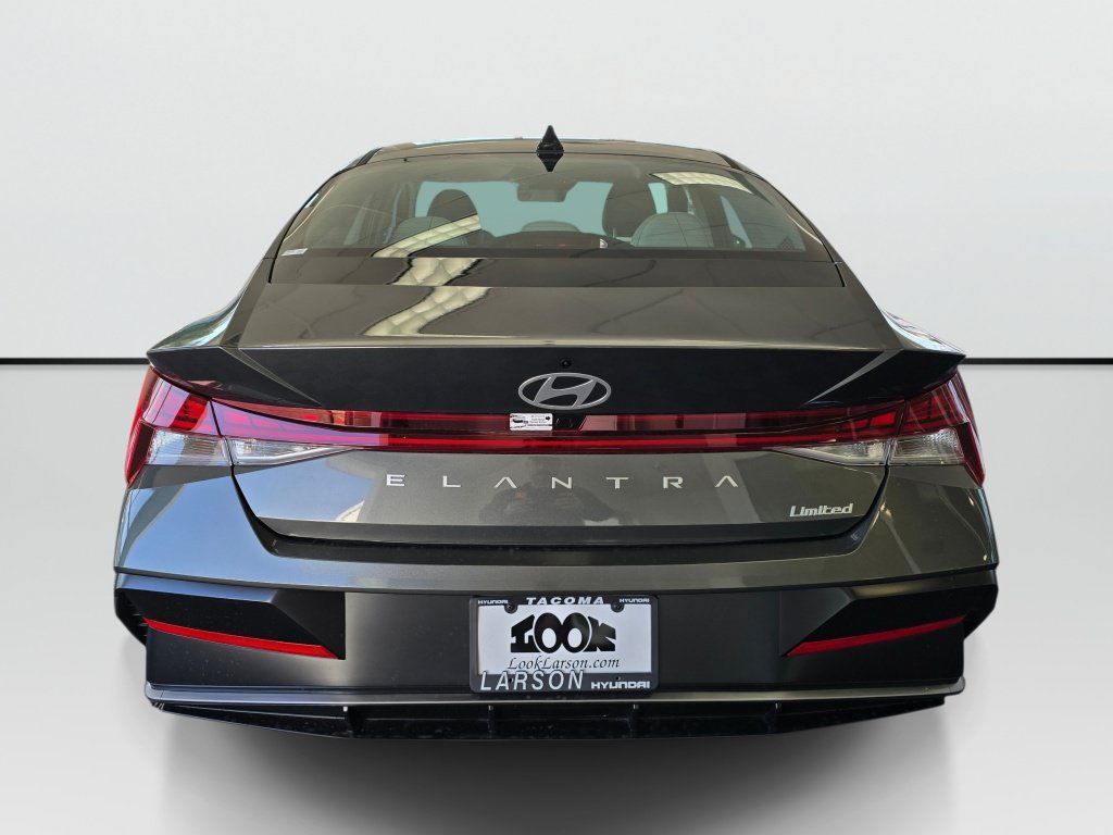 New 2026 Hyundai Elantra Limited FWD image 5