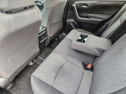 Used 2021 Toyota RAV4 XLE w/ Convenience Package AWD/4WD image 24