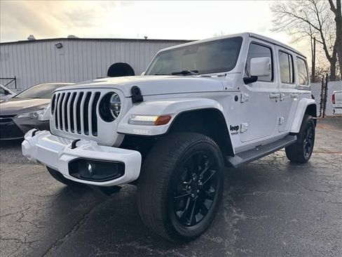 Used 2020 Jeep Wrangler Unlimited Sahara image 5
