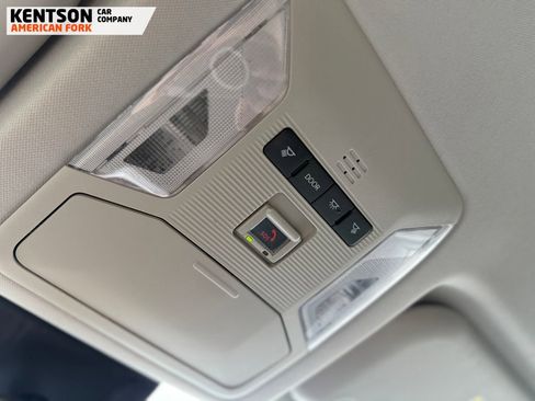Used 2025 Toyota RAV4 LE AWD/4WD image 28