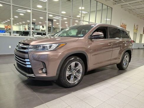 Used 2018 Toyota Highlander Limited Platinum w/ Protection Package #3 image 3