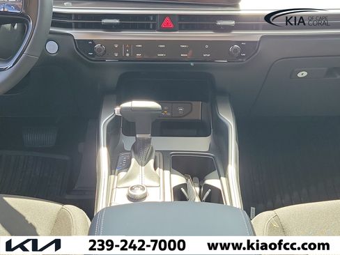 New 2026 Kia Sorento LX FWD image 18