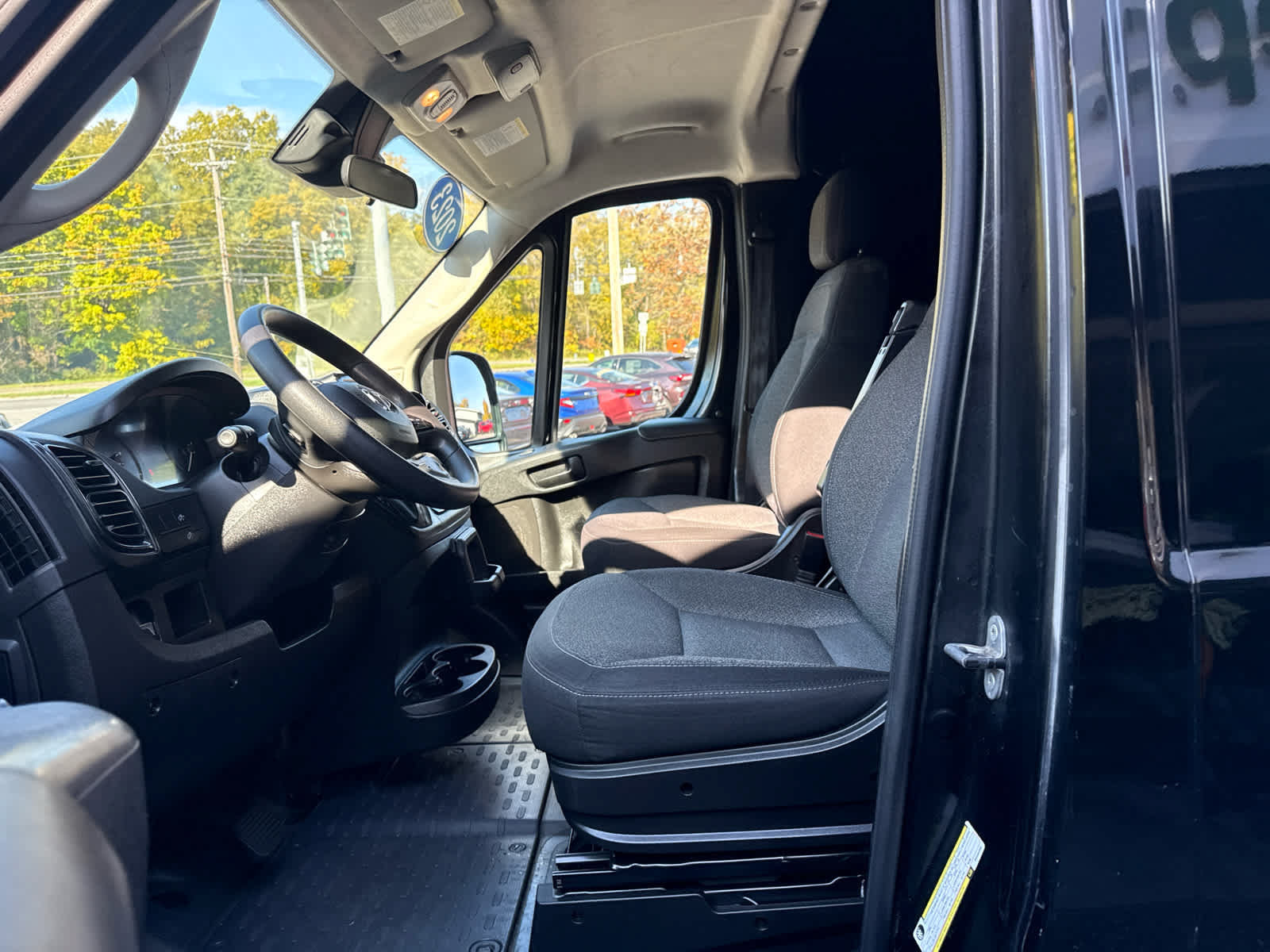 Used 2023 RAM ProMaster 2500 FWD image 15