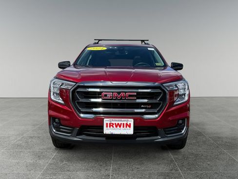 Used 2024 GMC Terrain AT4 w/ Tech Package AWD/4WD image 8
