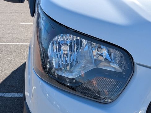 Used 2022 Ford Transit 250 148 High Roof Extended image 9