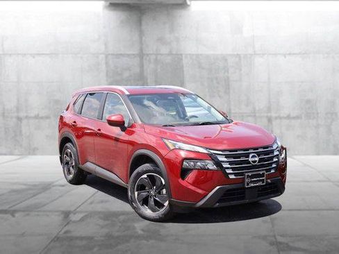 Used 2024 Nissan Rogue SV w/ SV Premium Package AWD/4WD image 2