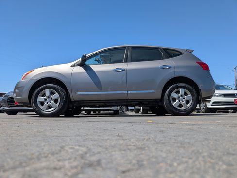 Used 2011 Nissan Rogue S image 6