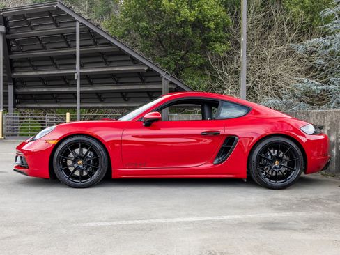 Certified 2025 Porsche 718 Cayman GT4 image 2