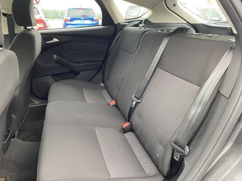 Used 2015 Ford Focus SE w/ Reverse Sensing Package FWD image 15