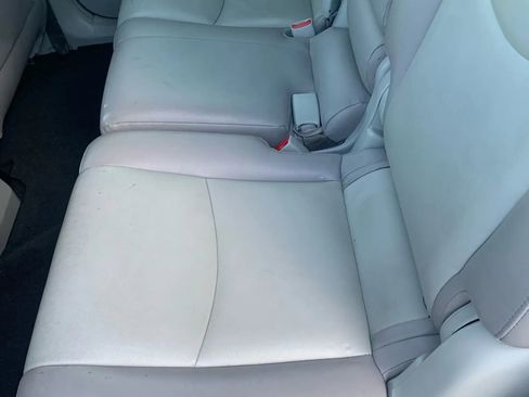 Used 2014 Toyota Prius V Five image 13