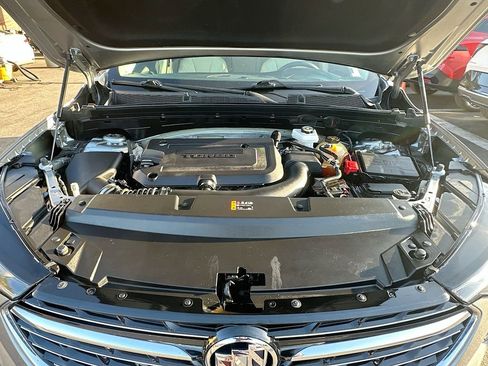 Used 2023 Buick Envision Essence image 28