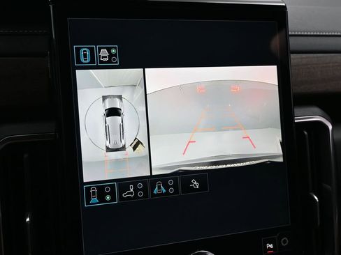 Used 2026 GMC Acadia Denali Ultimate w/ LPO, Floor Liner Package FWD image 17