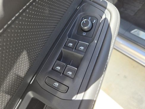 New 2024 Volkswagen Atlas Cross Sport SEL Premium R-Line AWD/4WD image 20