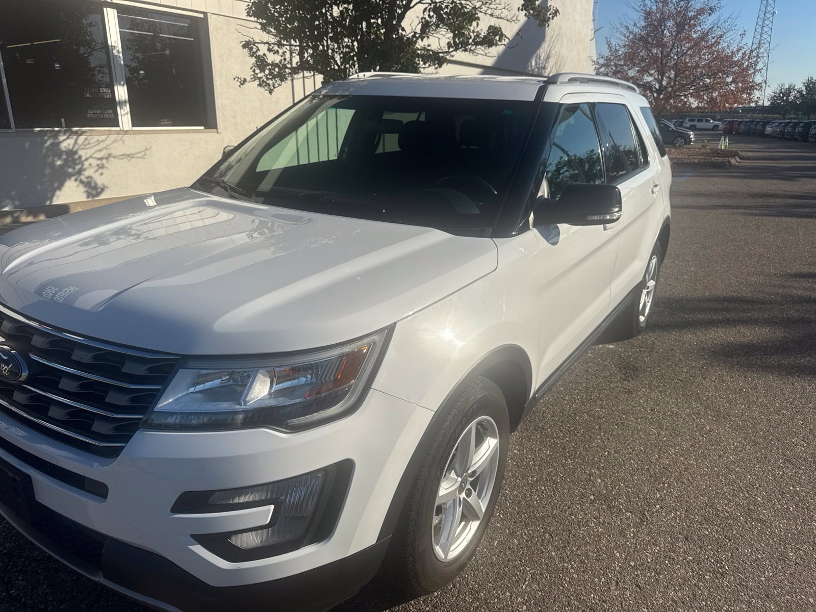 Used 2016 Ford Explorer XLT AWD/4WD image 2