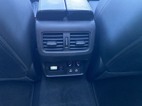 Used 2024 Nissan Rogue Platinum w/ Platinum Premium Package image 18