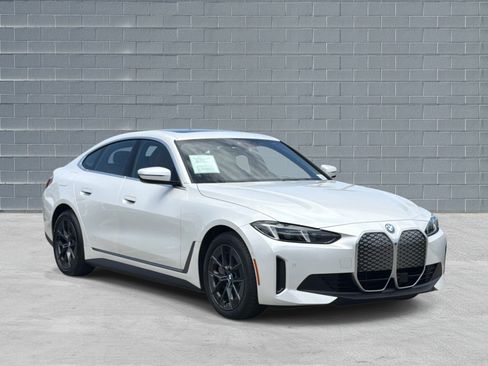 Used 2025 BMW i4 eDrive40 RWD image 1