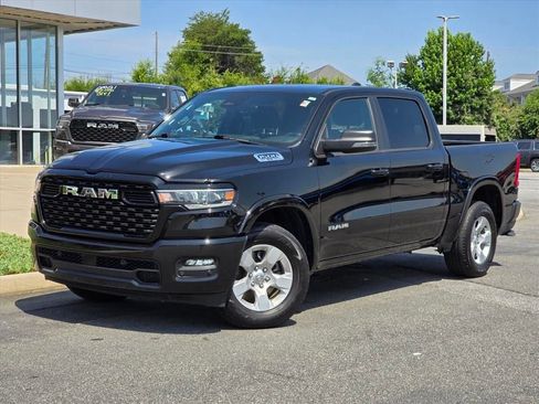 Used 2025 RAM 1500 Big Horn AWD/4WD image 2