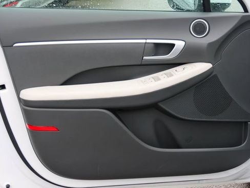 New 2026 Hyundai Sonata SE FWD image 9