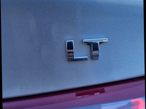 Used 2022 Chevrolet Malibu LT image 30