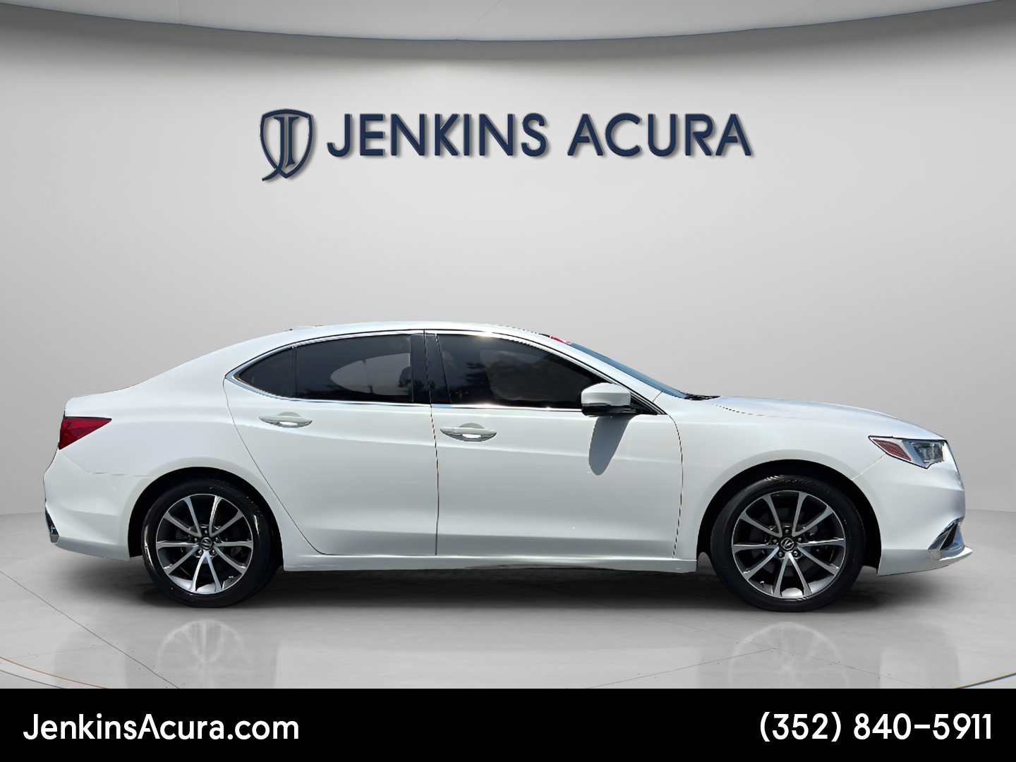 Used 2020 Acura TLX V6 FWD image 2