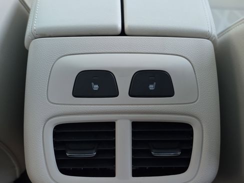 Used 2023 Buick Envision Avenir image 31