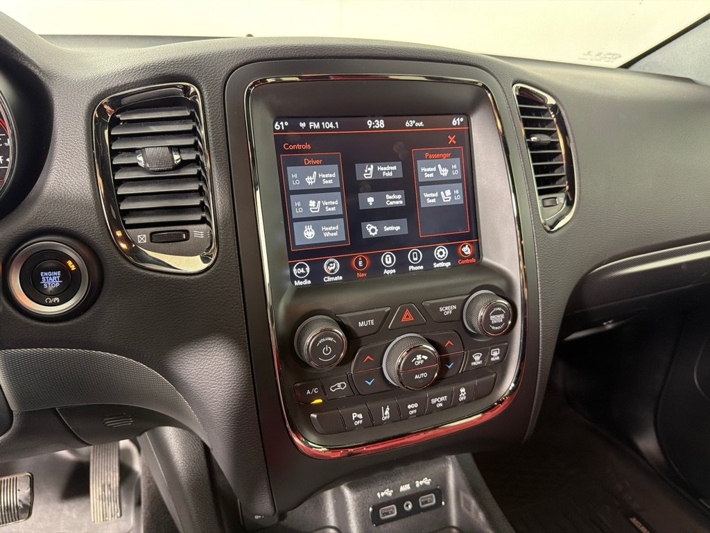 Used 2018 Dodge Durango R/T w/ Technology Group AWD/4WD image 16