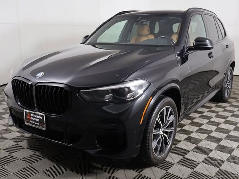 Used 2023 BMW X5 xDrive40i w/ M Sport Package image 9